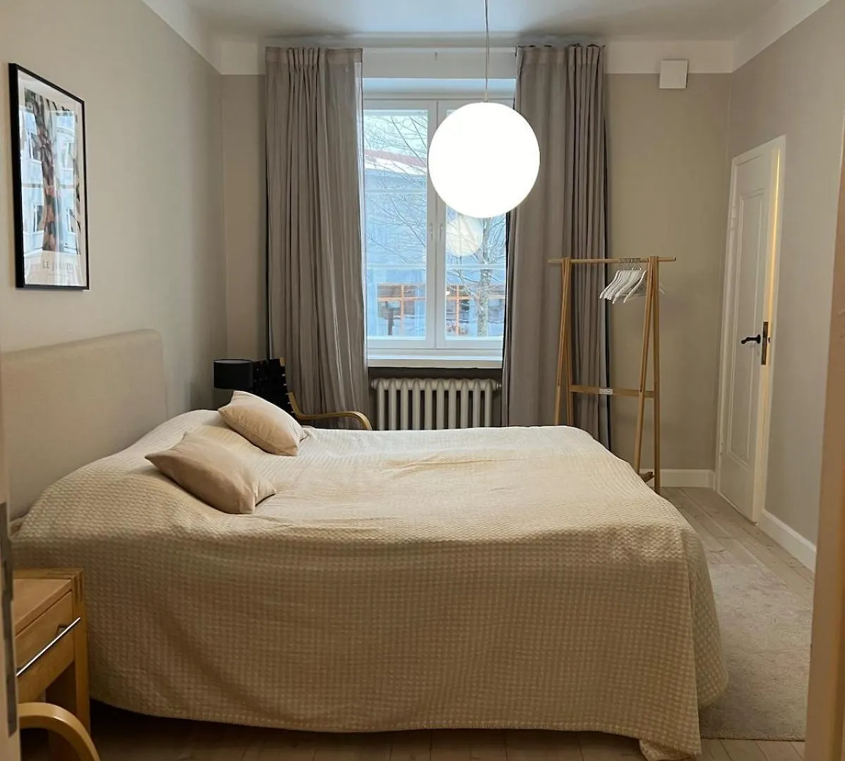 Upea Kolmio Etu-Toeoeloessae Apartment Helsinki Finland