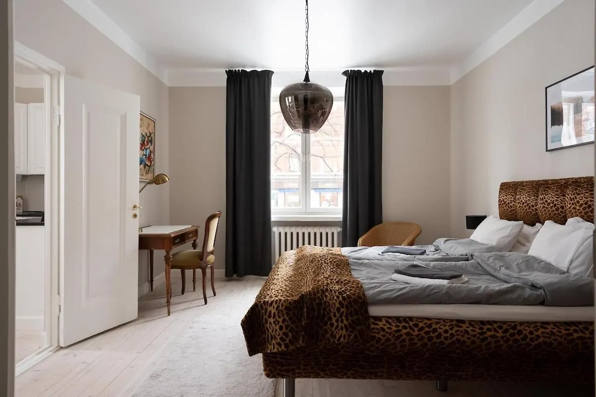 Upea Kolmio Etu-Toeoeloessae Apartment Helsinki